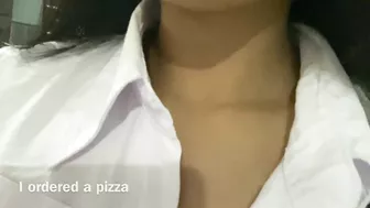 Dejo Que Repartidor De Pizza Me Folle! Casero