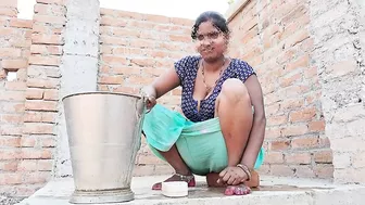 Indian Aunty Bathing And Fingering Her Pussy