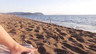 Fisting And Squirting On Nudist Public Beach For All To See