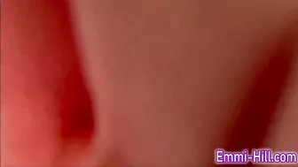 Intense Teen Squirt! Hufe Labia Orgasm