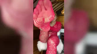 Paige Turnah No Knickers Fishnet Foot Tease While I Fantasise About Your Cock In My Pussy