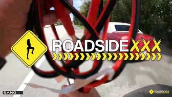 Roadside - Beautiful Quinn Waters Pays For Towing And Car Repairs With Her Juicy Pussy