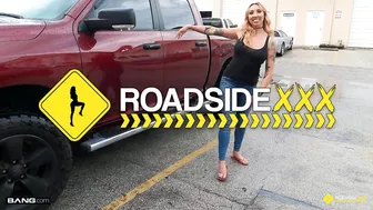 Roadside - Daisie Belle Flashes Her Ass And Big Tits For The Car Mechanic