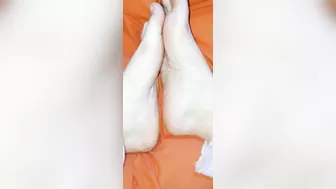 Hot Girl Hot Feet Satisfying