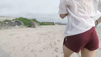 Pee On The Beach Hd