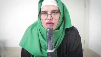 Muslim Arab Mom In Hijab Dildo Orgasm Squirt Silently While Husband