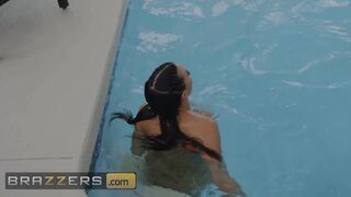 Brazzers - Quinton James Watches His Business Partner's Ex-Wife Rachel Starr Swimming Fully Nude