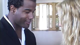 Bitch Likes Kinky Talk To This Ebony Guy While Fucking Her