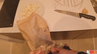 He Put His Penis Into The Popcorn For Hot Stepmom