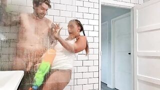 Shower Pranking Sex Sex Clip With Beth Bennett - Brazzers Official