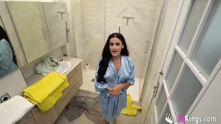 Vulgar Teenagers Seduces The Plumber And Sends Us The Sex Tape;-D