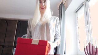 Adorable Cunt With Mouth Makes A Crazy Sexy Gift On Christmas