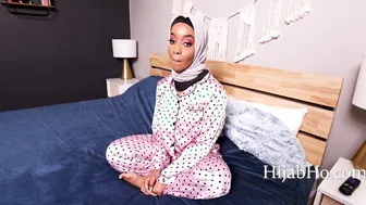 A Hijab Wearing Hot Ebony Breaks My No Nut November - Lily Starfire