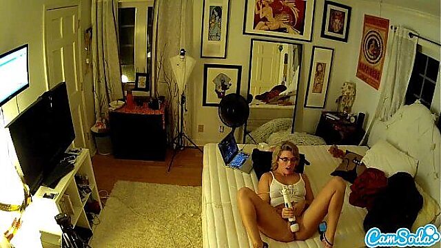 Lesbian Stepsis Caught Playing With Herself And Squirting