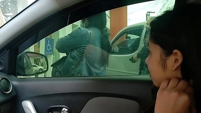 Sexy Amateur With Big Ass Pleasures Herself In Car