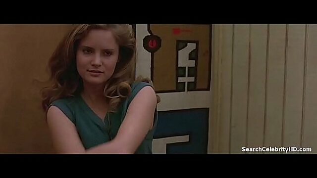 Milf Jennifer Jason Leigh Gives A Fast Handjob With Small Tits