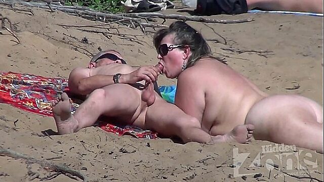 Blowjob Babe Gets Off On Nude Beach