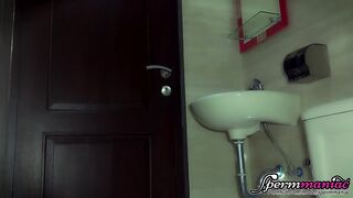 Amateur Bubble Butt Girlfriend Fucking In Public Toilet And Get Surprise Creampie Without Condom