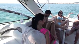 Sex On The Yacht With Curvy Cougar