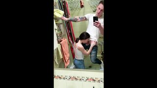 Girlfriend Suck Me In Bathroom (Archive)