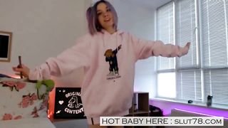 Sexy Twitch Streamers Show Ass And Masturbate