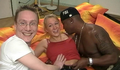 Cuckold Teen Anna Gets Involved In An Interracial Threesome On The Bed