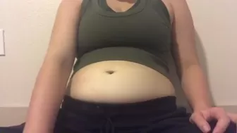 Rapid Belly Expansion With Sexy Burps (Olivia Patterson)