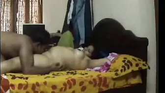 Desi Housegirl Gets Her Pussy Sucked By Her Lover