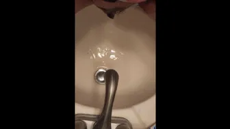 Hot Milf Sneaks And Pisses In Roommates Sink! Watch From Her Pov & Reflection