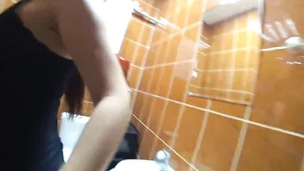 Blowjob, Der Auf Der Personaltoilette Endet