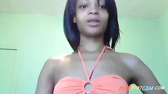 Mixed Girl Shows Her Body On Cam