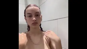 Amateur Gilfriend Showering - Rezedavrt