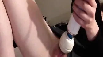 Orgasm With Hitachi Vibrator - Intense Amateur Webcam Session