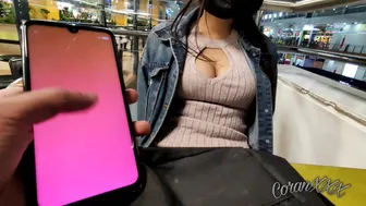 Mi Novio Toma El Control De Mi Vibrador Y Me Hace Mojar En El Centro Comercial