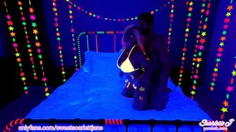 Got Fucked And A Facial Under The Black Lights