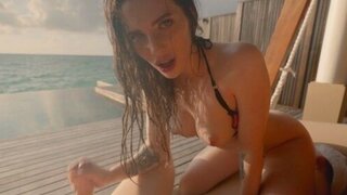 Wet Pussy Takes Cum Inside Outdoor. Reislin