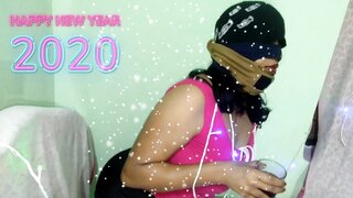 Indian Milf Closeup Blowjob Before New Year Party Mouth Fuck And Cum Eating_Queensonali_1080P