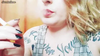 Redlips - A Chubby Amateur Smoking Fetish Video With Estrella Steam