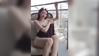 Elisetutu's Petite Frame Bounces As She Teases In Lingerie & Shows Off Her Long Legs