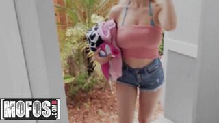 Mofos - Big Tit Bikini Blonde Skylar Vox Sucks Pov