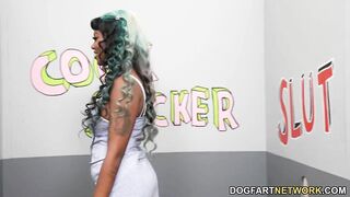 Big Ass Ebony Daizy Cooper Gives Blowjob And Fucks White Gloryhole Dicks