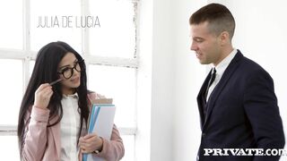 Julia De Lucia, Sex Addicted Secretary