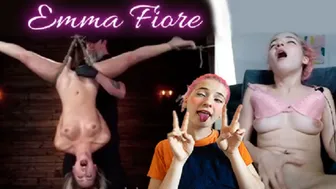 Tierna Petite Reacciona A Video Bdsm Y Llega Al Orgasmo