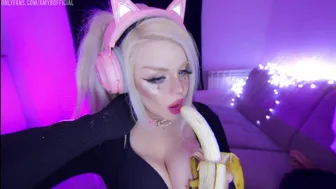 Gamer Girls Love Bananas