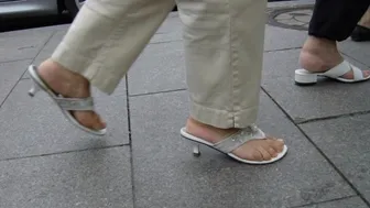 Claquement De Plantes De Pieds Sue Chaussures De Femmes Matures Françaises En Public