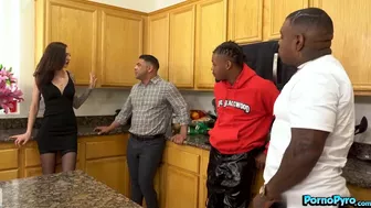 Kendra Cole Bangs Hubbys Negro Friends