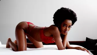 Petite Ebony Teen Exposed Perfect Body