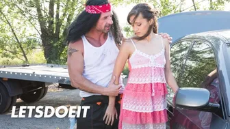 Brunette Euro Chick Shrima Malati Pounded Outside By Car Mechanic