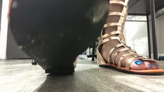 Giantess Toe Tapping Pov V2