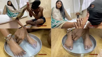 Goddess Laila - It's A Privilege To Drink My Dirty Foot Water (Hd 720P Mp4)